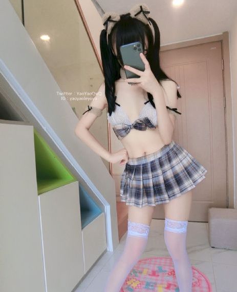 美女隐私下部图片黄