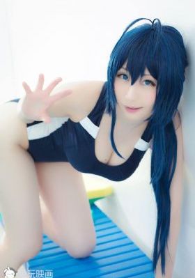 复仇女抢手